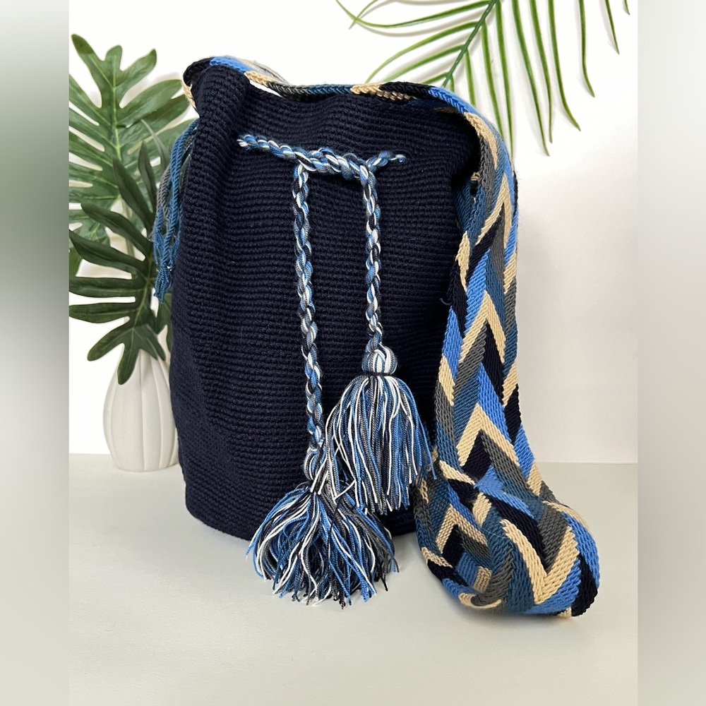 Large Dark Blue Bucket Bag - Hand-Knit Large Crossbody Bag - Wayuu Mochila Bag